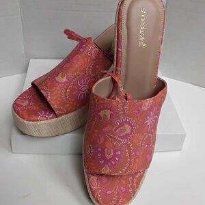 Shoe dazzle Vibrant Floral Print Orange / Purple Wedge Espadrille Sandals 12M